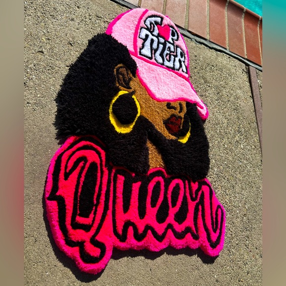 Tufted Black Queen Rug👸🏾